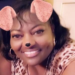 Meet your Posher, Yolanda